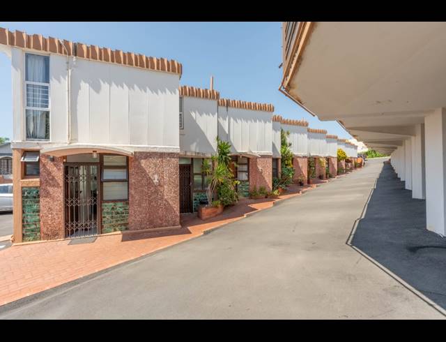 3 BEDROOM TOWNHOUSE TO LET IN UMGENI PARK